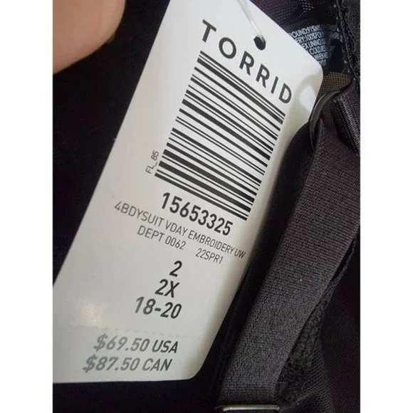 Torrid Valentine Underwire Heart Embroidered Bodysuit Size 2 - Picture 4 of 4